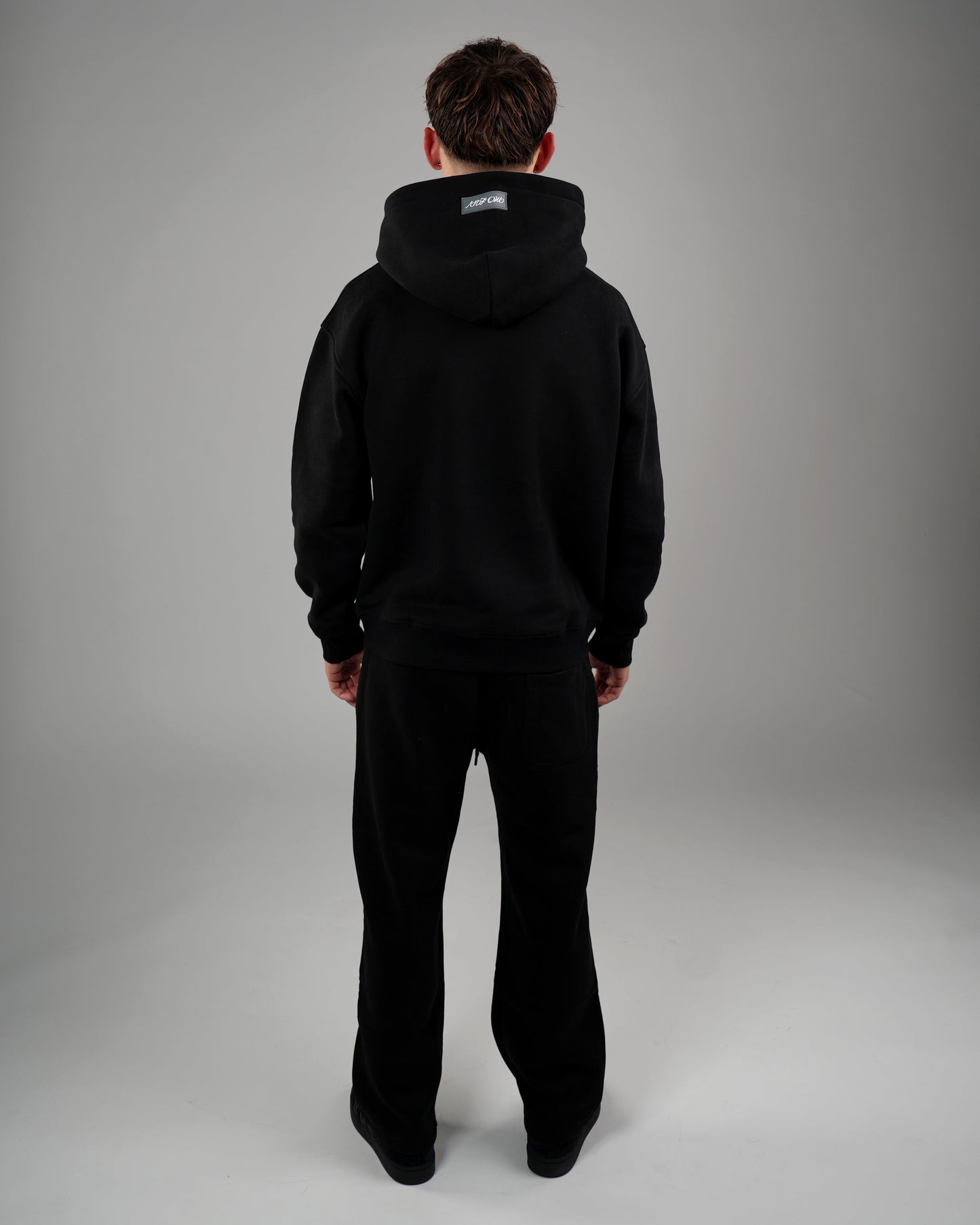 BLACK BASIC TRACKSUIT